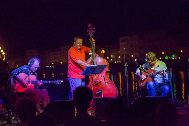 Djambolulù Swing Trio – Videos